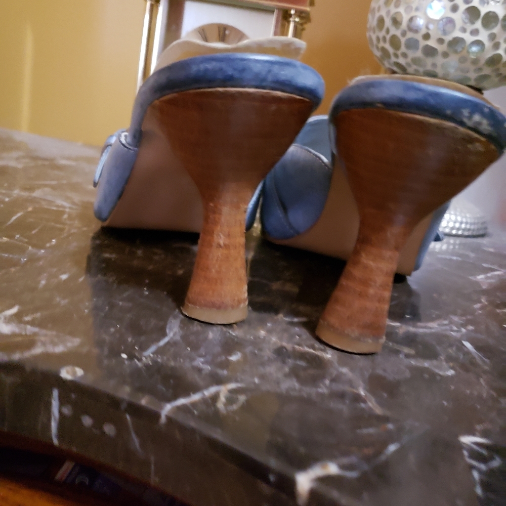 Heels - Picture 5 of 6